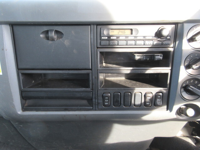 三菱ふそうファイタークレーン5段中型（4t）[写真14]