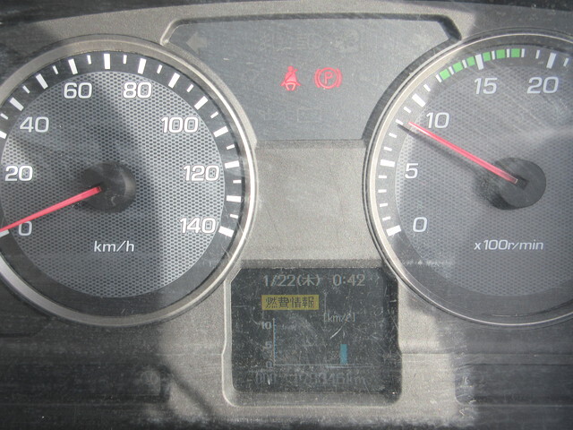 三菱ふそうファイタークレーン5段中型（4t）[写真15]