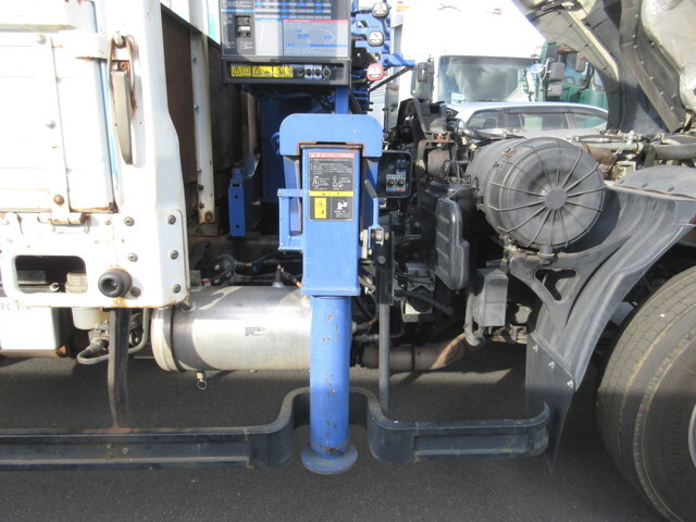 三菱ふそうファイタークレーン5段中型（4t）[写真25]