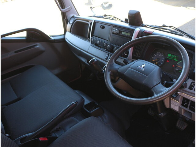 三菱ふそうキャンターダンプ小型（2t・3t）[写真19]