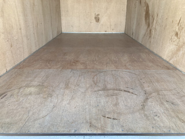 いすゞエルフアルミバン小型（2t・3t）[写真15]