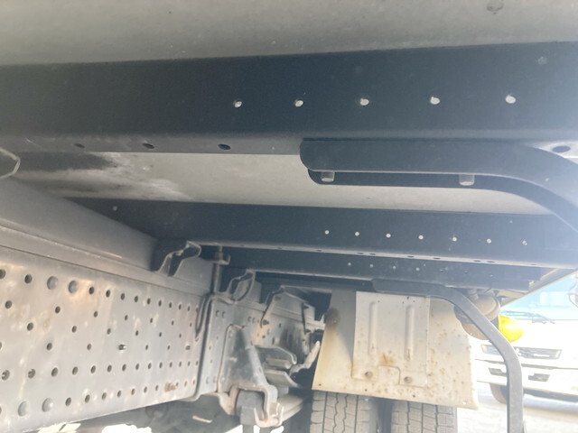 いすゞエルフアルミバン小型（2t・3t）[写真21]