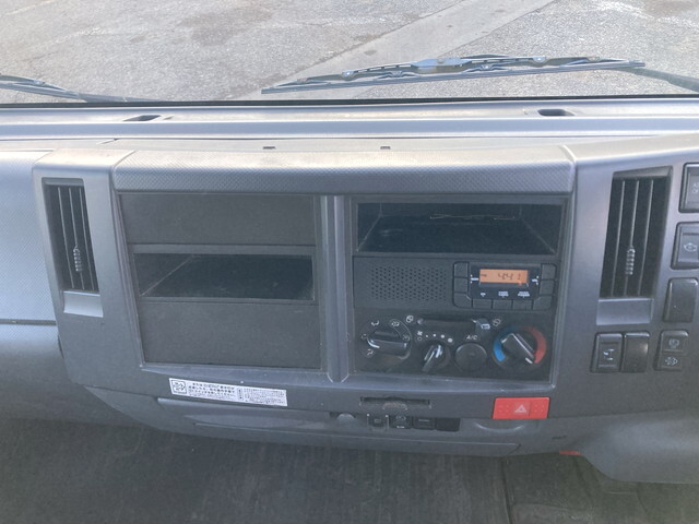 いすゞエルフアルミバン小型（2t・3t）[写真36]