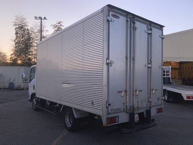 いすゞエルフアルミバン小型（2t・3t）[写真04]