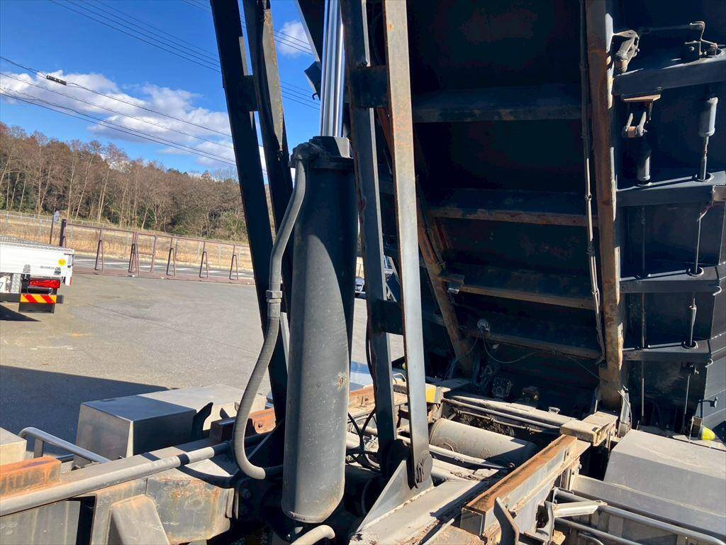 その他のメーカーその他の車種土砂ダンプトレーラー大型（10t）[写真13]