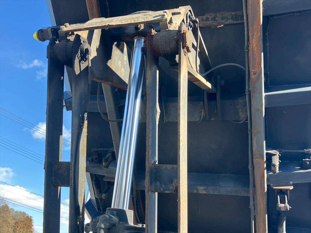 その他のメーカーその他の車種土砂ダンプトレーラー大型（10t）[写真14]