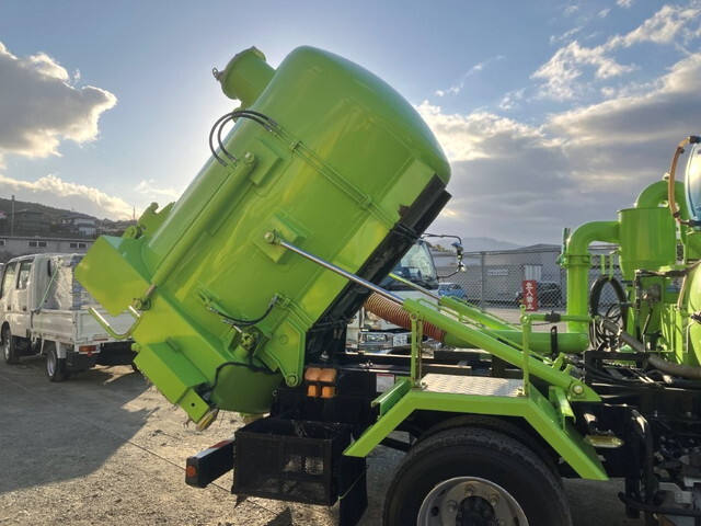 日野レンジャー高圧洗浄車中型（4t）[写真12]