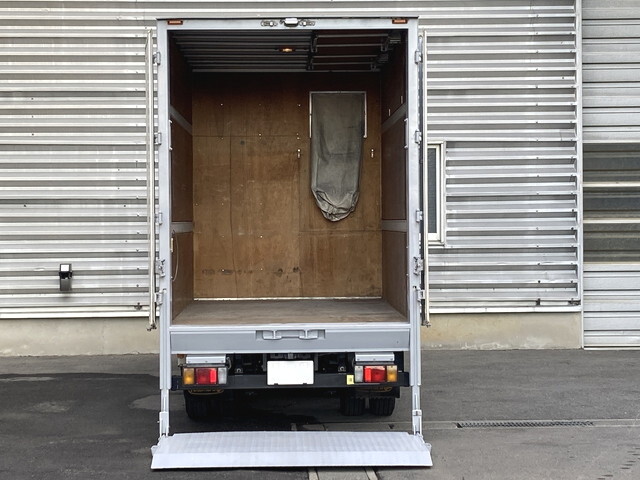 マツダタイタンパネルバン小型（2t・3t）[写真04]