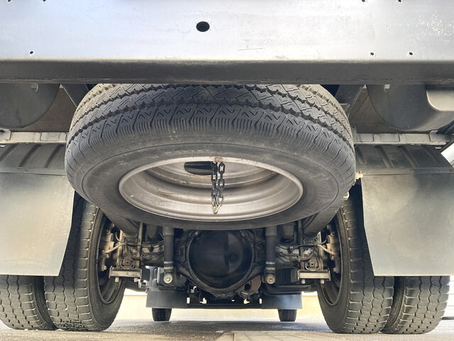 日野デュトロ平ボディ小型（2t・3t）[写真12]