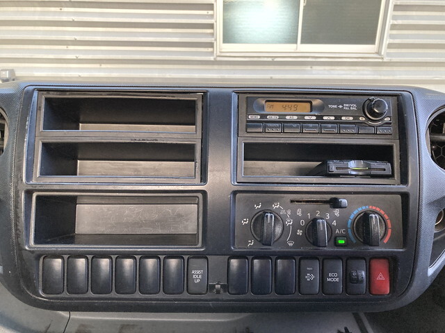 日野デュトロ平ボディ小型（2t・3t）[写真17]