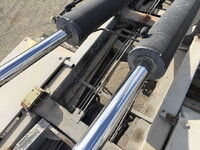 UDトラックスクオンコンテナ専用車大型（10t）[写真12]