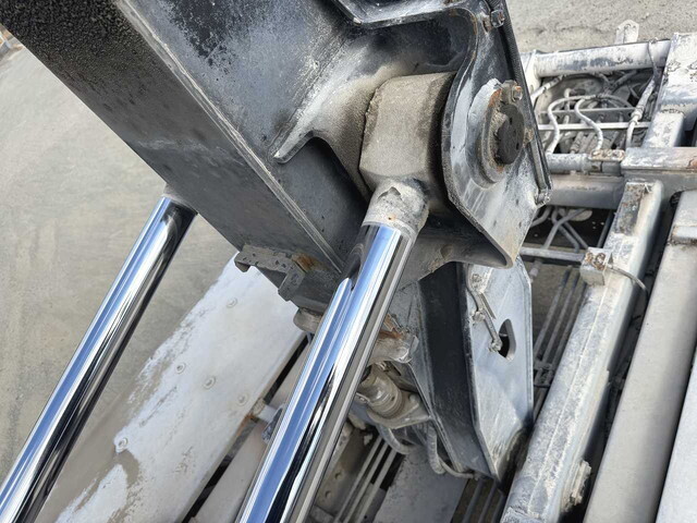 UDトラックスクオンコンテナ専用車大型（10t）[写真15]