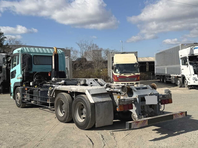 UDトラックスクオンコンテナ専用車大型（10t）[写真02]