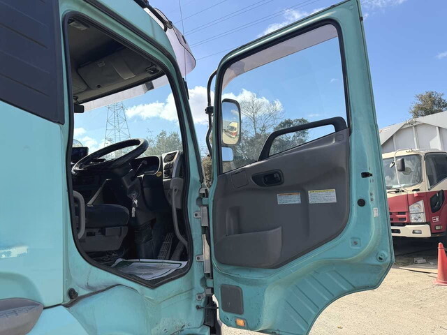 UDトラックスクオンコンテナ専用車大型（10t）[写真29]