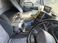 UDトラックスクオンコンテナ専用車大型（10t）[写真33]