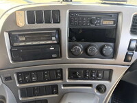 UDトラックスクオンコンテナ専用車大型（10t）[写真36]