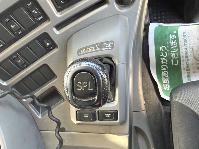 UDトラックスクオンコンテナ専用車大型（10t）[写真36]