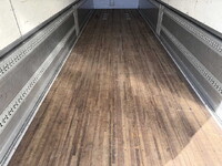 いすゞギガアルミウイング大型（10t）[写真11]