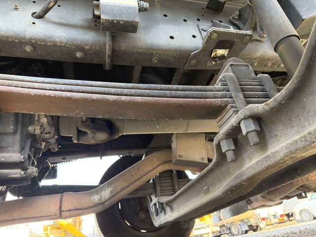 いすゞギガアルミウイング大型（10t）[写真20]