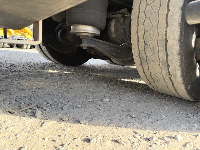 いすゞギガアルミウイング大型（10t）[写真22]