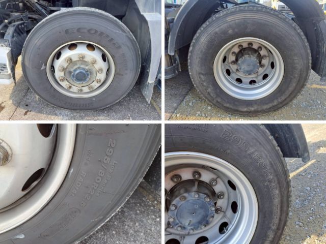 UDトラックスクオントレーラーヘッド（トラクターヘッド）大型（10t）[写真24]