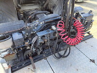 UDトラックスクオントレーラーヘッド（トラクターヘッド）大型（10t）[写真28]