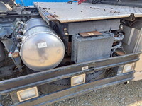 UDトラックスクオントレーラーヘッド（トラクターヘッド）大型（10t）[写真34]