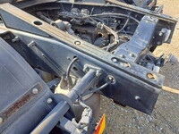 UDトラックスクオントレーラーヘッド（トラクターヘッド）大型（10t）[写真36]