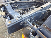 UDトラックスクオントレーラーヘッド（トラクターヘッド）大型（10t）[写真38]