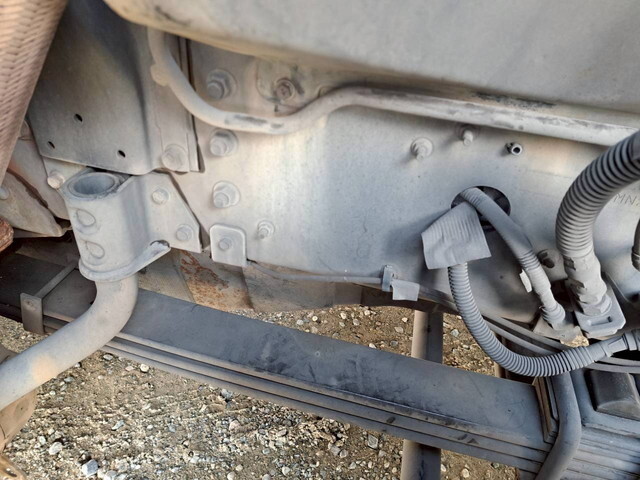 UDトラックスクオントレーラーヘッド（トラクターヘッド）大型（10t）[写真38]