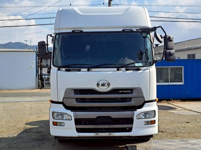 UDトラックスクオントレーラーヘッド（トラクターヘッド）大型（10t）[写真04]