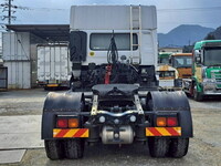 UDトラックスクオントレーラーヘッド（トラクターヘッド）大型（10t）[写真07]