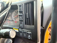 いすゞギガアルミウイング大型（10t）[写真18]