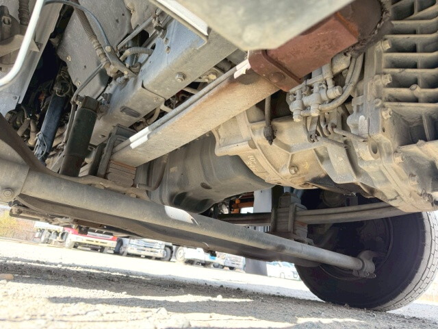 いすゞギガアルミウイング大型（10t）[写真28]