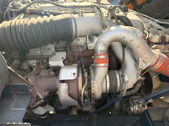 いすゞギガアルミウイング大型（10t）[写真30]