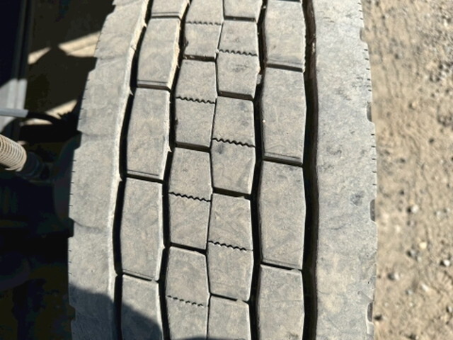 いすゞギガアルミウイング大型（10t）[写真31]