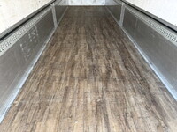 いすゞギガアルミウイング大型（10t）[写真40]