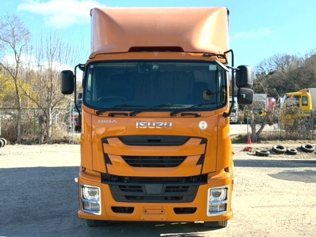 いすゞギガアルミウイング大型（10t）[写真06]