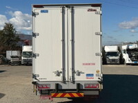 いすゞギガアルミウイング大型（10t）[写真09]