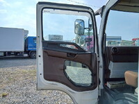 日野レンジャーアルミウイング中型（4t）[写真13]