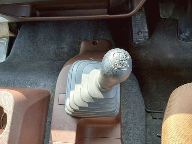 日野レンジャーアルミウイング中型（4t）[写真13]