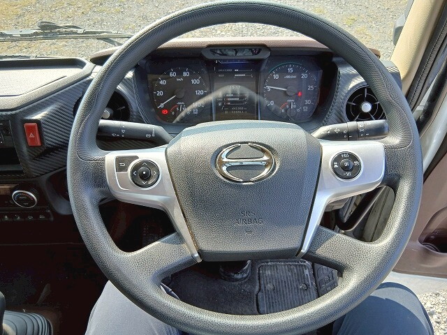 日野レンジャーアルミウイング中型（4t）[写真18]