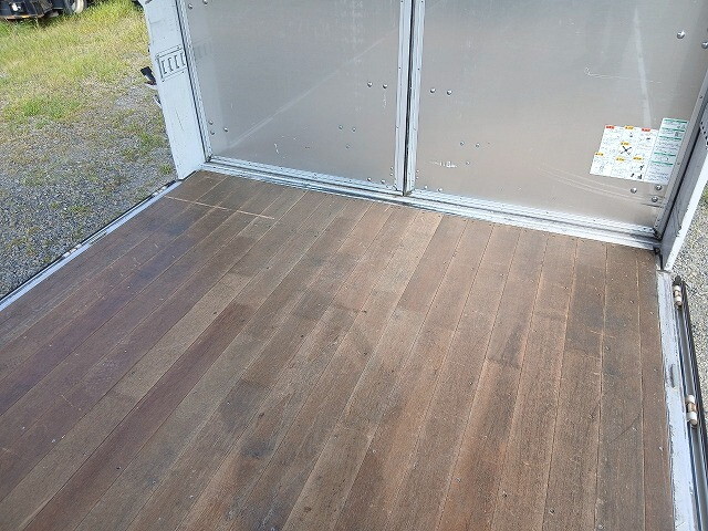 日野レンジャーアルミウイング中型（4t）[写真34]