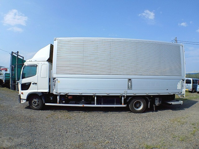 日野レンジャーアルミウイング中型（4t）[写真04]