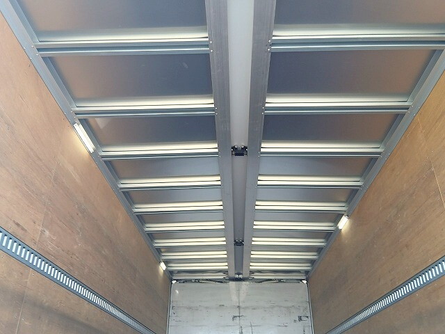 日野レンジャーアルミウイング中型（4t）[写真40]