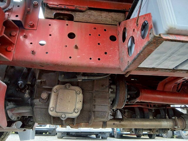 UDトラックスコンドルアルミブロック中型（4t）[写真15]