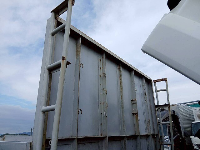 UDトラックスコンドルアルミブロック中型（4t）[写真23]