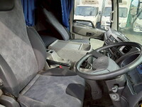 UDトラックスコンドルアルミブロック中型（4t）[写真35]