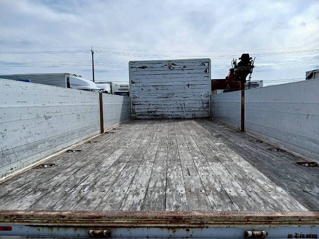 UDトラックスコンドルアルミブロック中型（4t）[写真07]