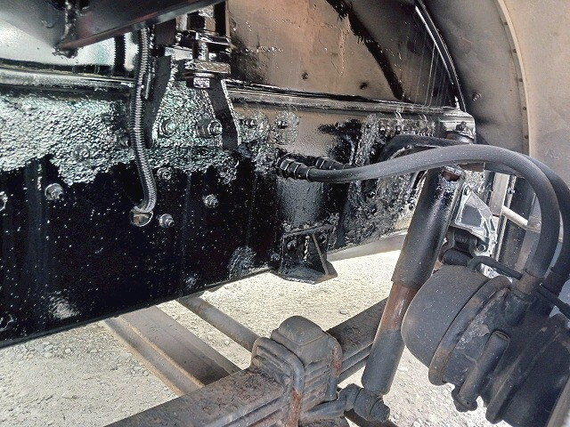 三菱ふそうスーパーグレートタンク車（タンクローリー）大型（10t）[写真13]